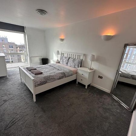 Recently Refurbished Apt Central Mk Free Parking Milton Keynes Extérieur photo
